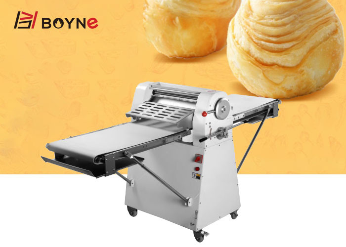 Oil Type Pizza vertical type Dough Sheeter Machine 220v For Pastry Bakery